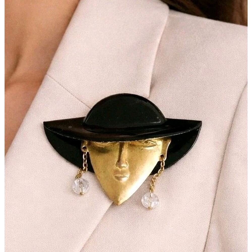 Vintage Black Gold Brooch Pin Woman Head Hat Dangling Earrings Figural ab1-32